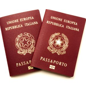 Acquista online passaporti italiani registrati